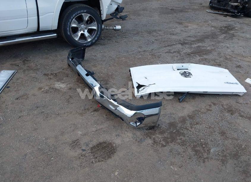 Thumbnail 4 of 2020 RAM 1500 LARAMIE 4X4 5'7 BOX