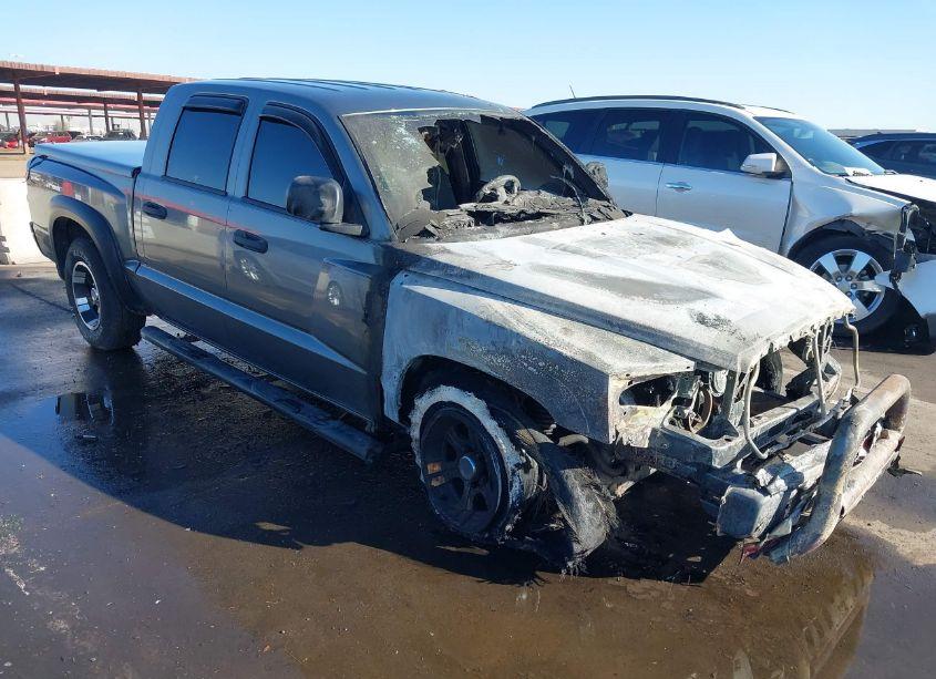 Photo of DODGE DAKOTA SLT