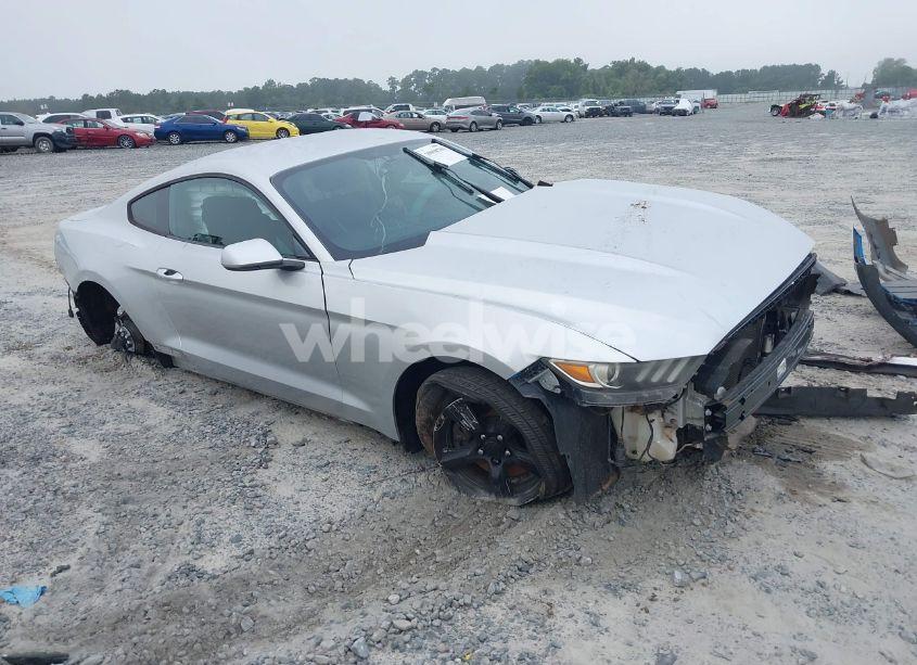 2017 Ford Mustang - Photo 1