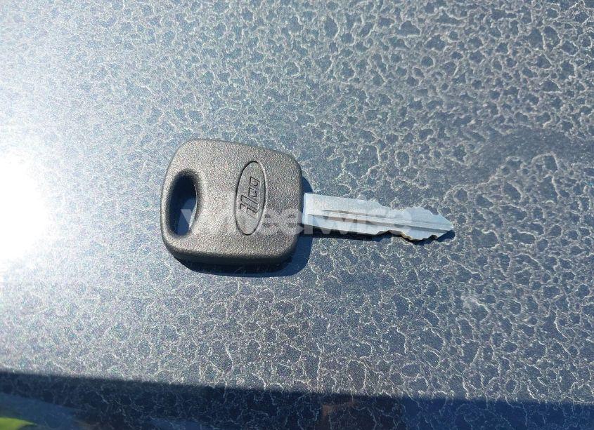 Thumbnail 3 of 2005 FORD FOCUS ZXW