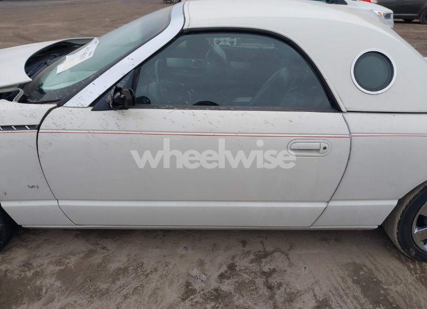 2003 Ford Thunderbird