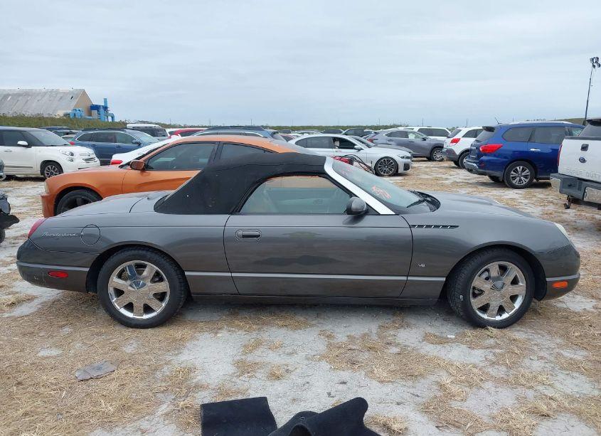 2003 Ford Thunderbird