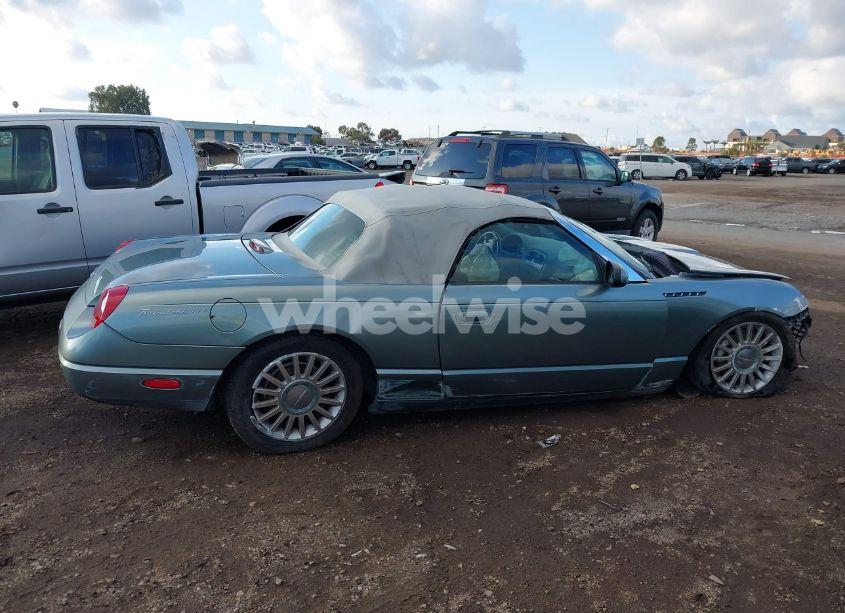 2004 Ford Thunderbird