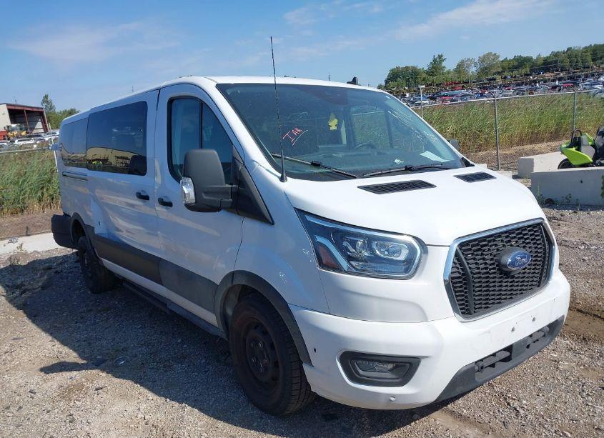 Photo of FORD TRANSIT-350 PASSENGER VAN XLT