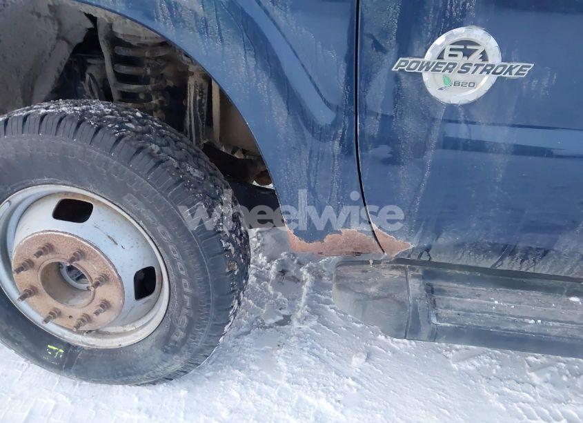 Thumbnail 3 of 2014 FORD F-350 CHASSIS XL