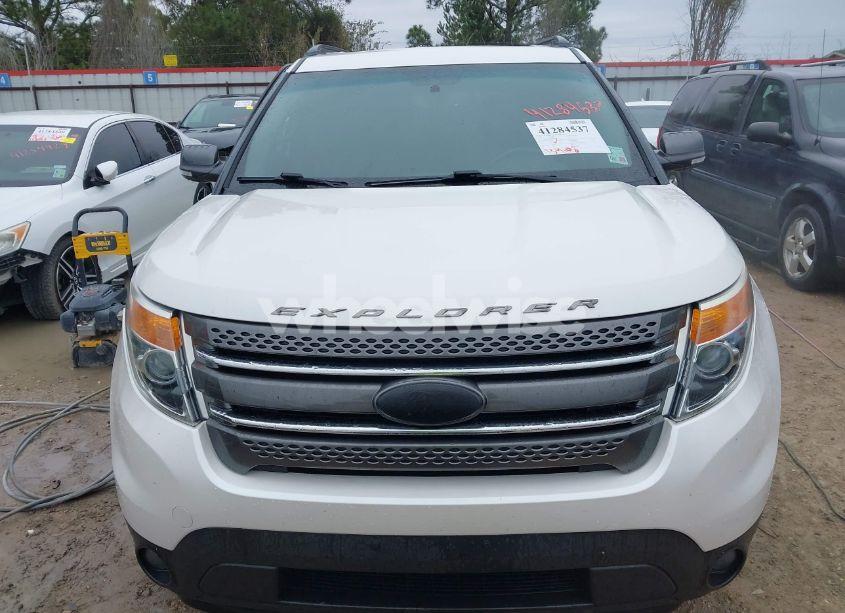 Thumbnail 4 of 2015 FORD EXPLORER XLT