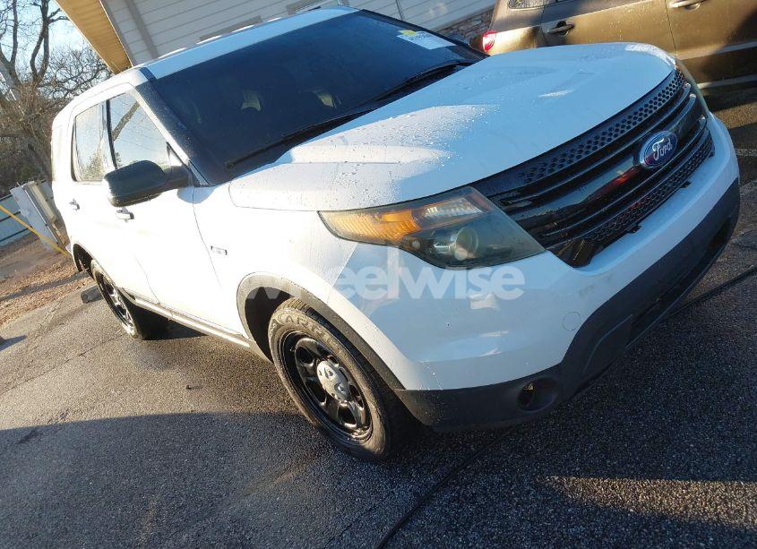 Main photo of 2015 FORD POLICE INTERCEPTOR with VIN 1FM5K8AR3FGB61546
