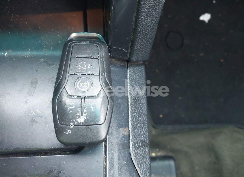 Thumbnail 3 of 2016 FORD EXPLORER XLT