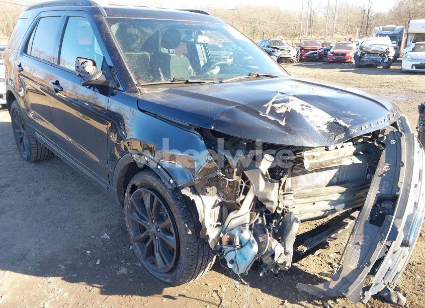 Thumbnail 17 of 2019 FORD EXPLORER XLT