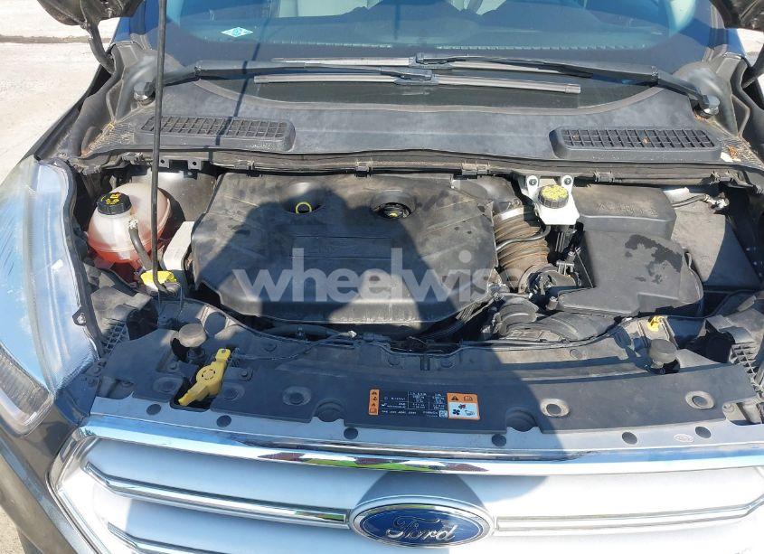 Thumbnail 2 of 2018 FORD ESCAPE SE