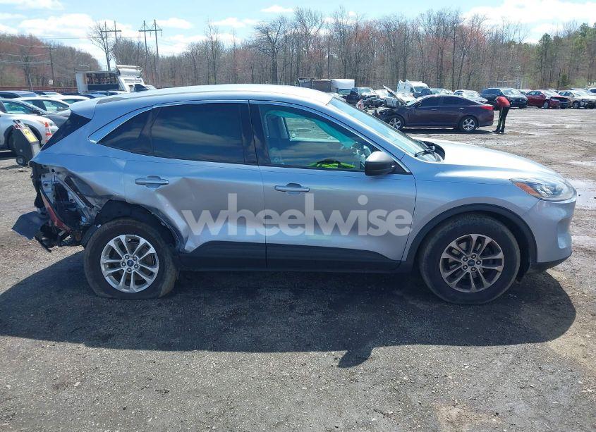 Thumbnail 5 of 2022 FORD ESCAPE SE