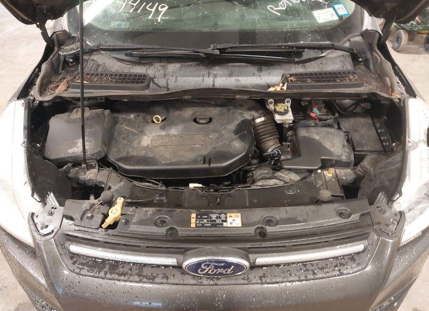 Thumbnail 2 of 2015 FORD ESCAPE SE