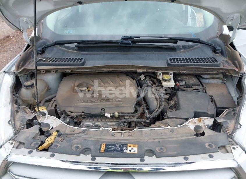 Thumbnail 2 of 2018 FORD ESCAPE SE