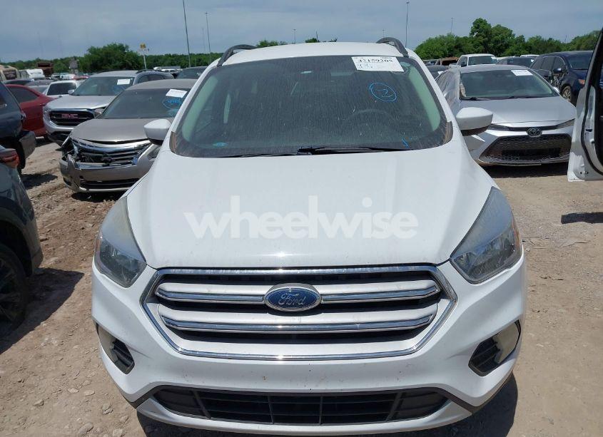 Thumbnail 4 of 2018 FORD ESCAPE SE