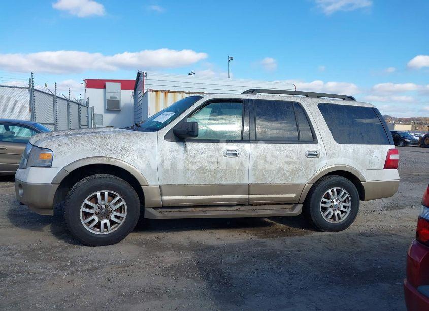 Thumbnail 5 of 2012 FORD EXPEDITION XLT