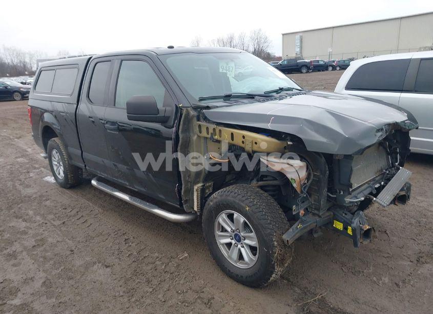 Photo of FORD F-150 XLT