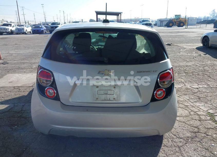 Thumbnail 8 of 2015 CHEVROLET SONIC LT AUTO