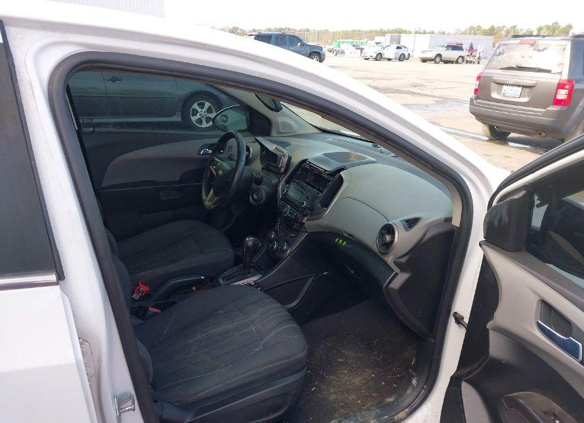 Thumbnail 8 of 2014 CHEVROLET SONIC LT AUTO