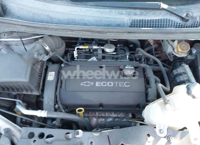 Thumbnail 2 of 2015 CHEVROLET SONIC LT AUTO
