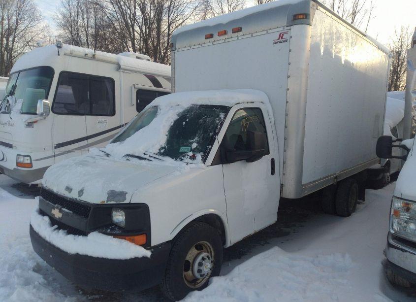 Thumbnail 9 of 2012 CHEVROLET EXPRESS CUTAWAY WORK VAN