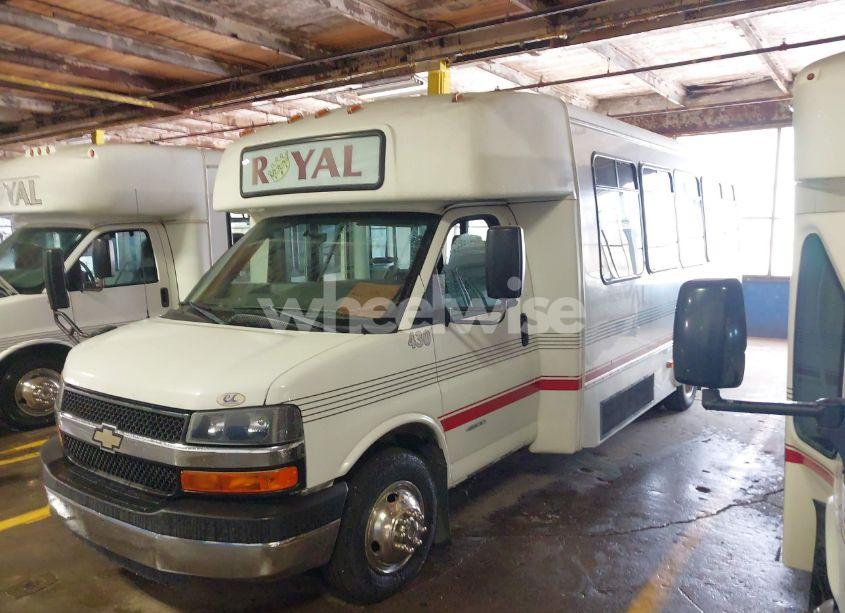 Thumbnail 8 of 2014 CHEVROLET EXPRESS CUTAWAY 4500