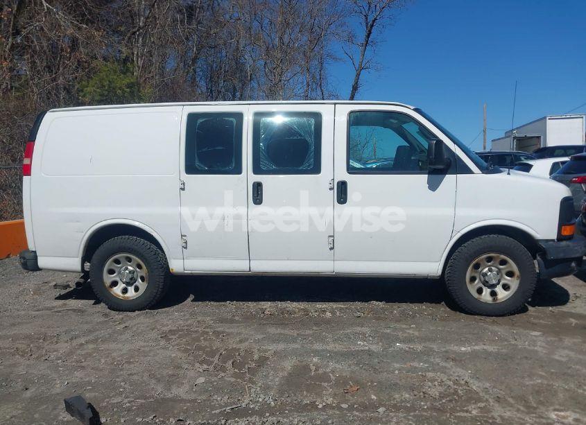 Thumbnail 5 of 2014 CHEVROLET EXPRESS 1500 WORK VAN