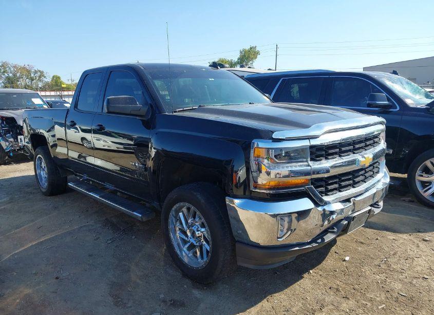 Main photo of 2018 CHEVROLET SILVERADO 1500 1LT with VIN 1GCVKRECXJZ366603