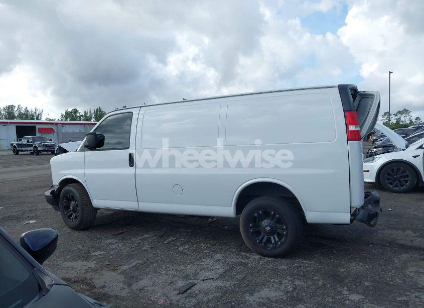 Thumbnail 5 of 2018 CHEVROLET EXPRESS 2500 WORK VAN