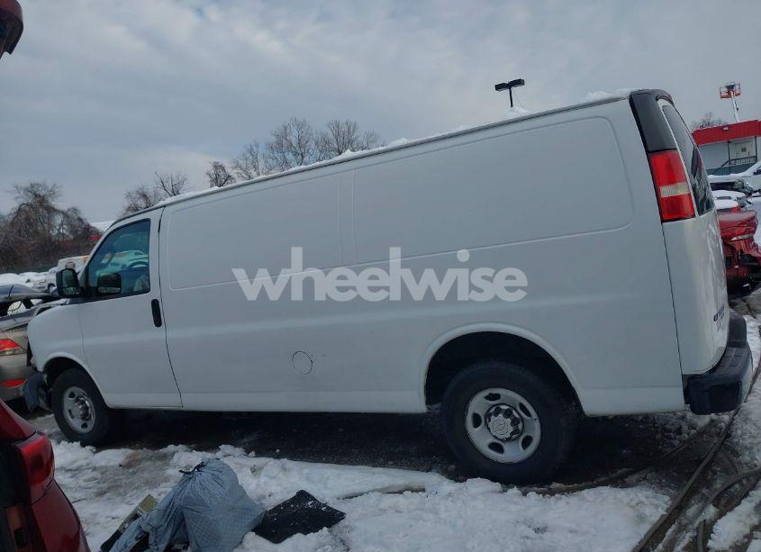 Thumbnail 6 of 2016 CHEVROLET EXPRESS 2500 WORK VAN