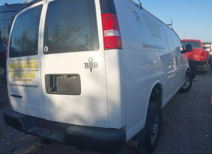 Thumbnail 11 of 2020 CHEVROLET EXPRESS CARGO RWD 3500 EXTENDED WHEELBASE WT