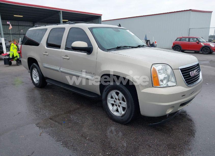 Photo of GMC YUKON XL 1500 SLT