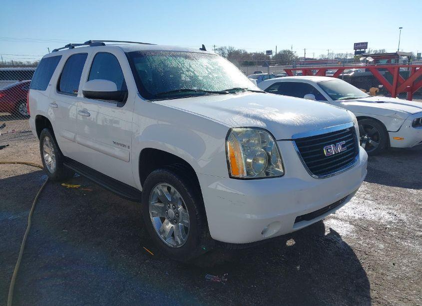 Photo of GMC YUKON SLT