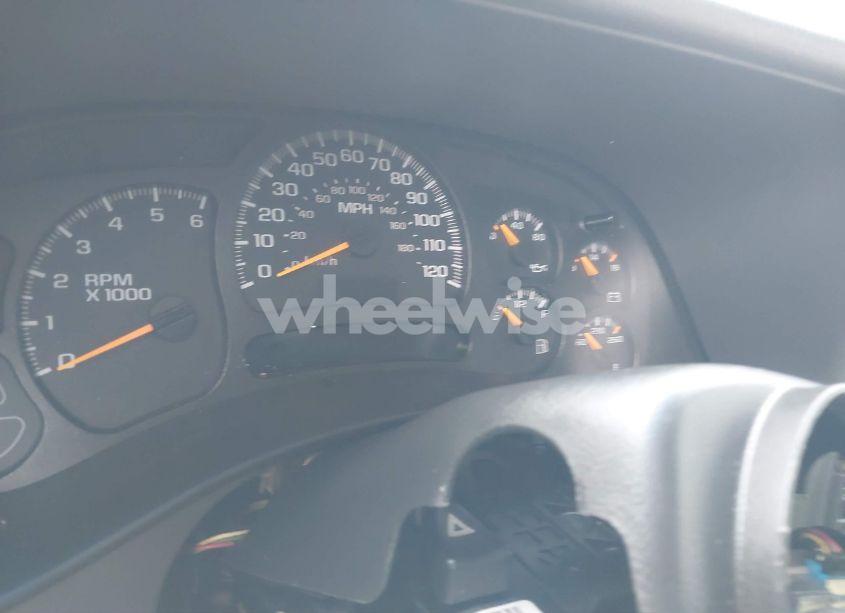 Thumbnail 9 of 2004 CHEVROLET TAHOE LS
