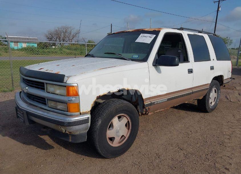 Thumbnail 4 of 1997 CHEVROLET TAHOE LS