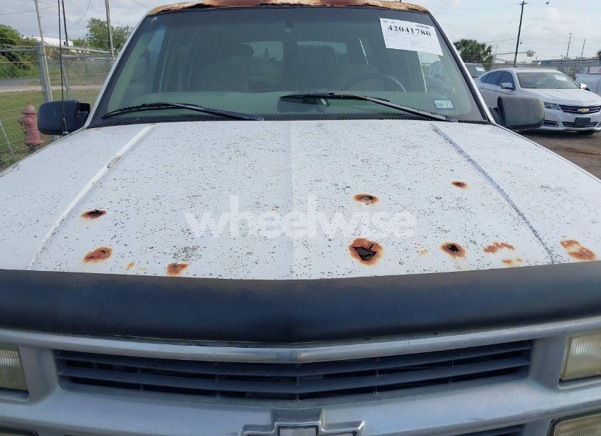 Thumbnail 8 of 1997 CHEVROLET TAHOE LS