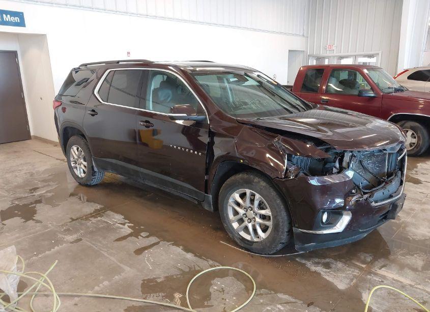 Main photo of 2021 CHEVROLET TRAVERSE FWD LT CLOTH with VIN 1GNERGKW4MJ201381