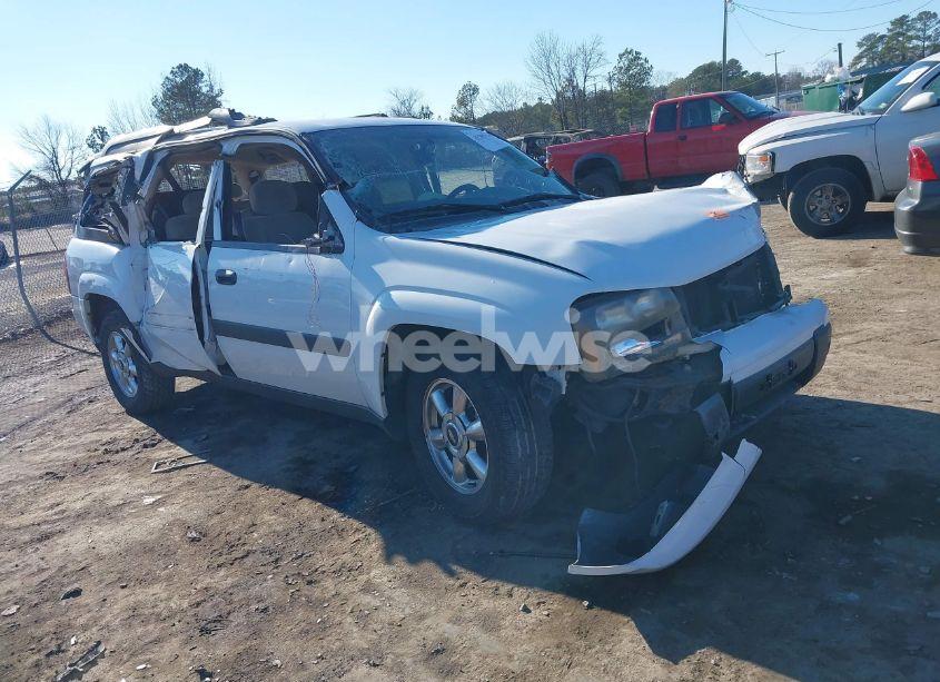 Main photo of 2005 CHEVROLET TRAILBLAZER EXT LS with VIN 1GNET16S856118367