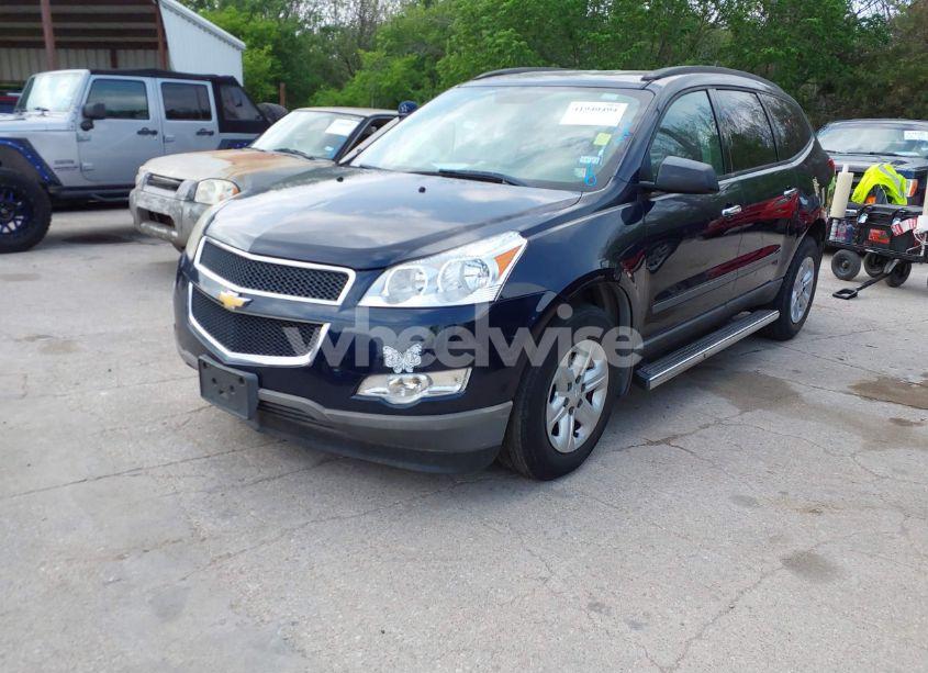 Thumbnail 4 of 2012 CHEVROLET TRAVERSE LS