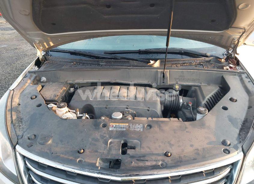 Thumbnail 2 of 2015 CHEVROLET TRAVERSE 2LT