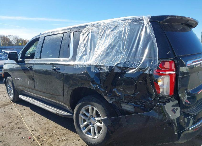 Thumbnail 6 of 2023 CHEVROLET SUBURBAN 2WD LT