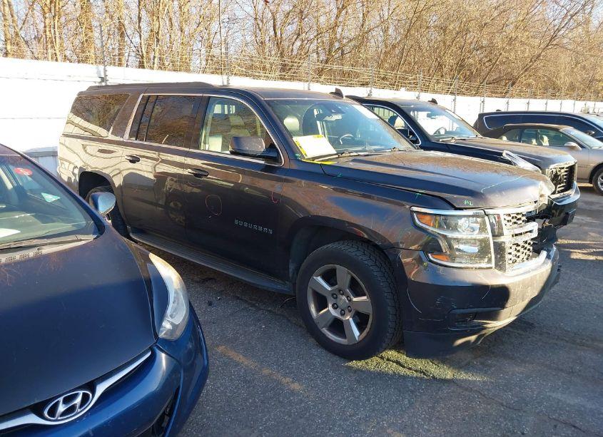 Photo of CHEVROLET SUBURBAN LT