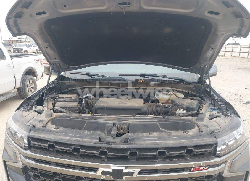 Thumbnail 2 of 2022 CHEVROLET TAHOE 4WD Z71