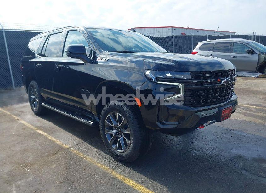 Main photo of 2024 CHEVROLET TAHOE 4WD Z71 with VIN 1GNSKPKD6RR405548
