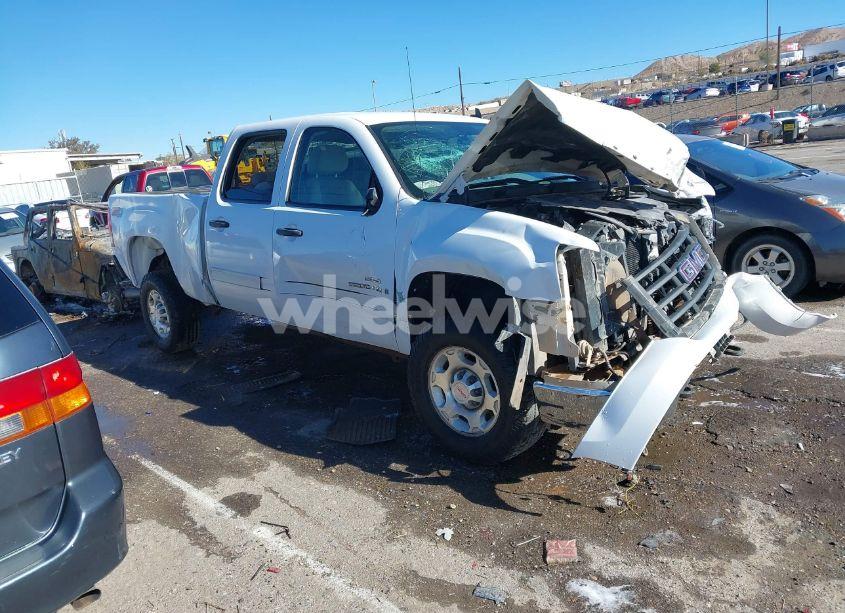 Photo of GMC SIERRA 2500HD SLE