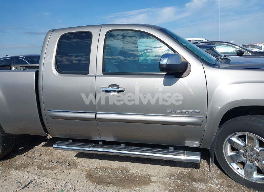 Thumbnail 5 of 2013 GMC SIERRA 1500 SLE