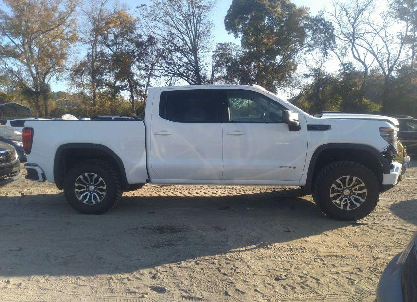 Thumbnail 5 of 2023 GMC SIERRA 1500 4WD SHORT BOX AT4