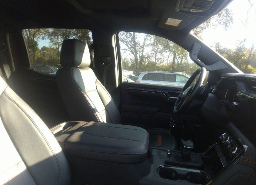 Thumbnail 12 of 2023 GMC SIERRA 1500 4WD SHORT BOX AT4
