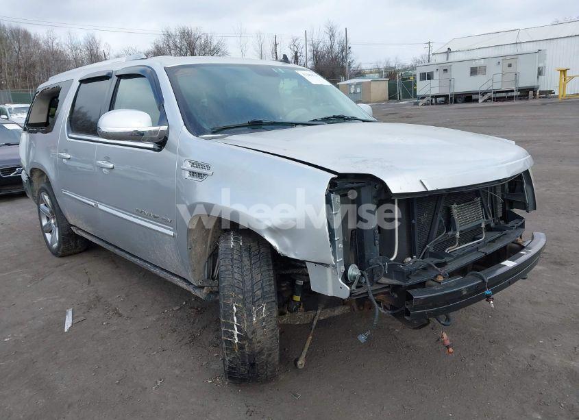 Photo of CADILLAC ESCALADE ESV PREMIUM