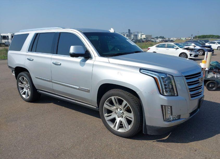 Photo of CADILLAC ESCALADE PLATINUM