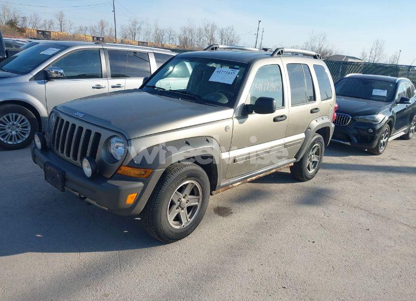 Thumbnail 4 of 2005 JEEP RENEGADE
